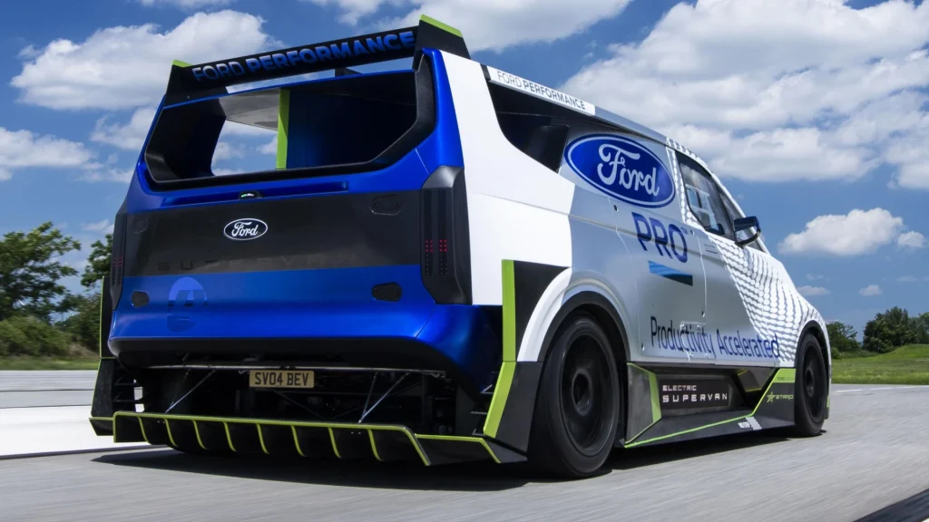 Trasera de la Ford Supervan MK 4
