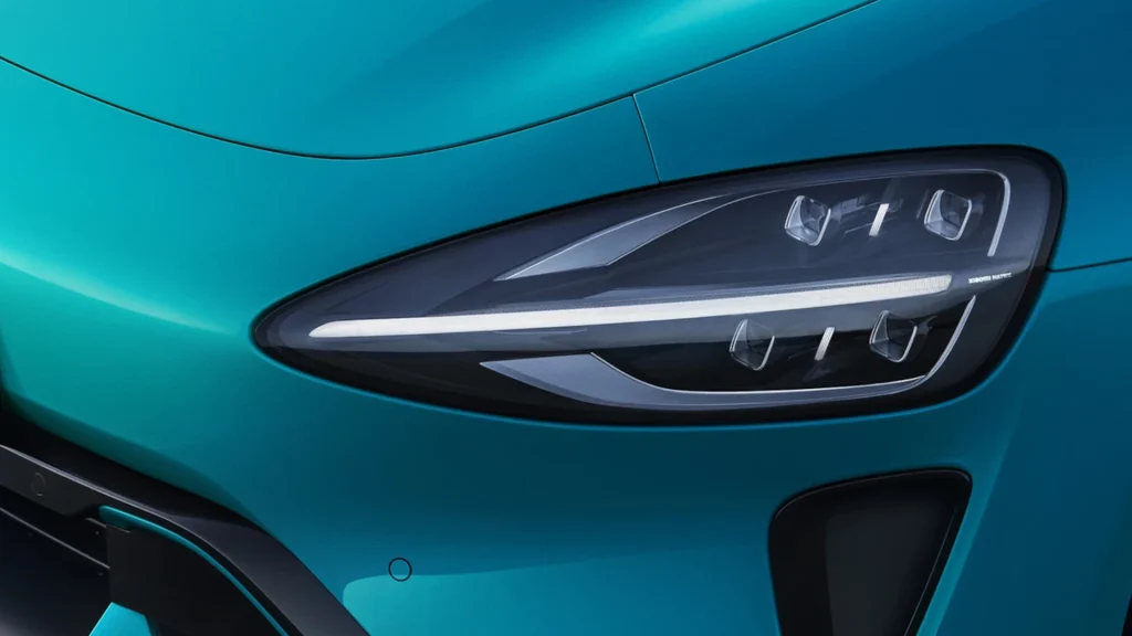 Farol do Xiaomi SU-7