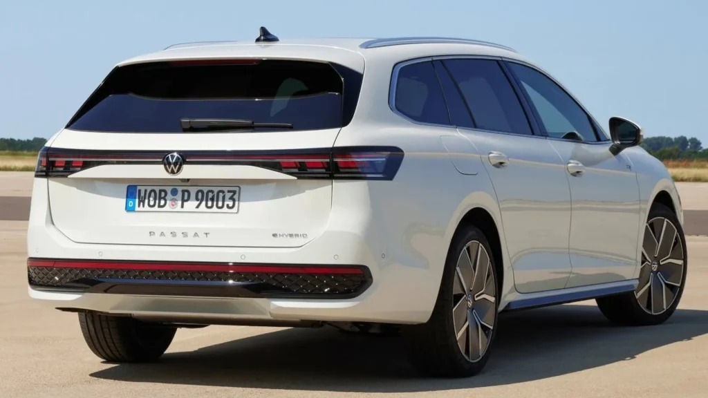 Traseira do Passat Variant R-Line 2025