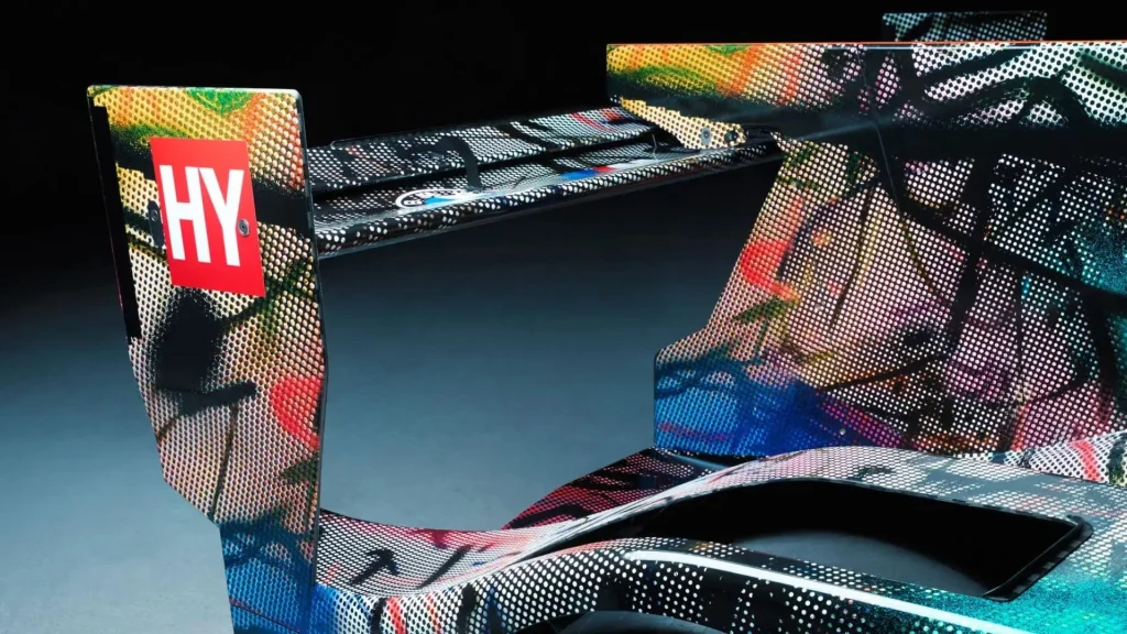 Détails de la peinture de la BMW M Hybrid V8 #20