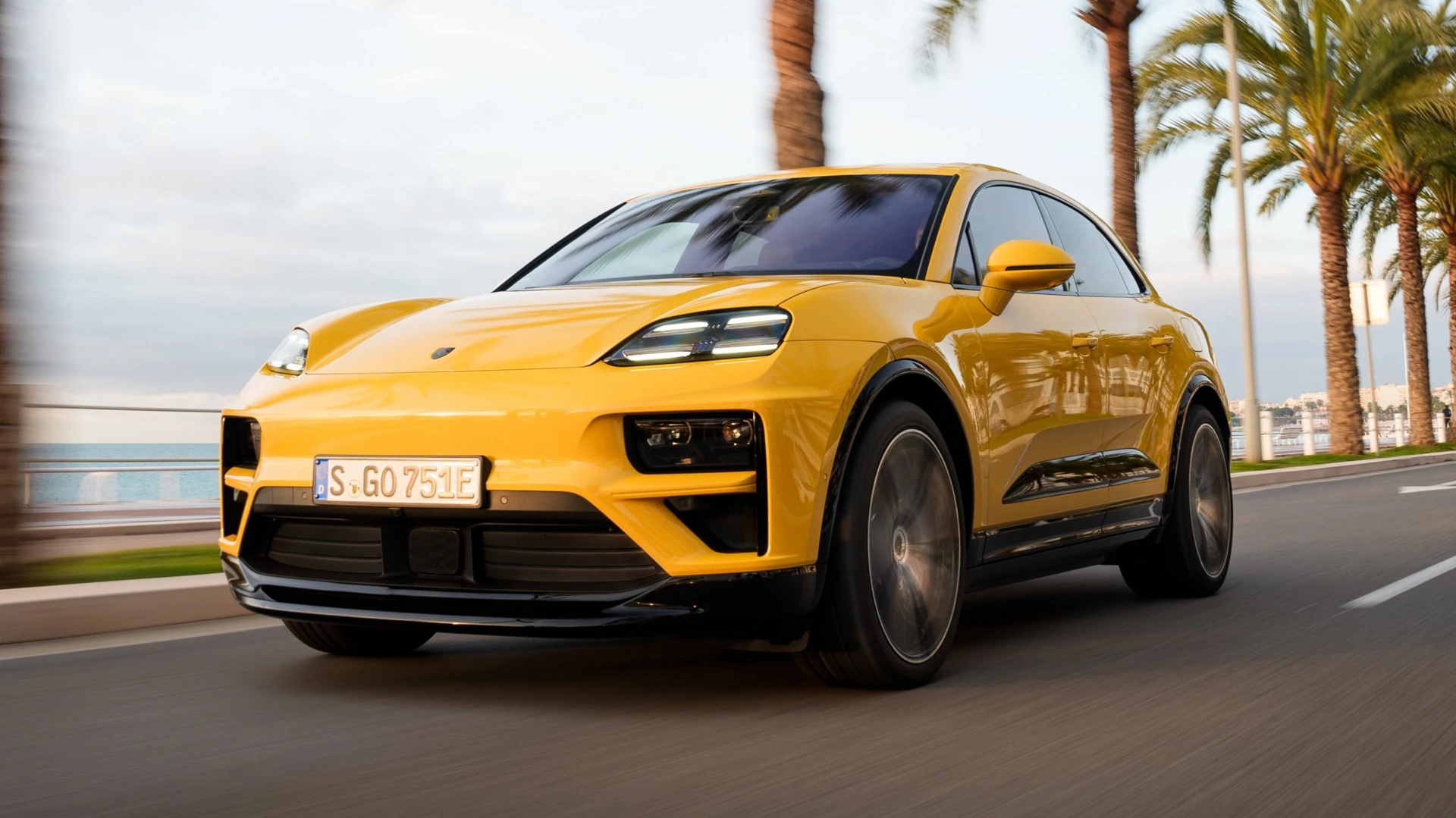 Pânico Na Rússia: PORSCHE Cayenne, Macan E Panamera Paralisam De Repente Em Todo O País