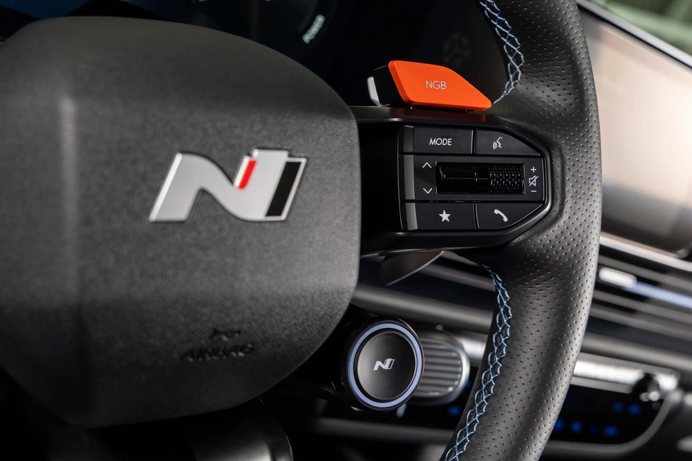 ヒョンデ アイオニック 6 N 2026の走行