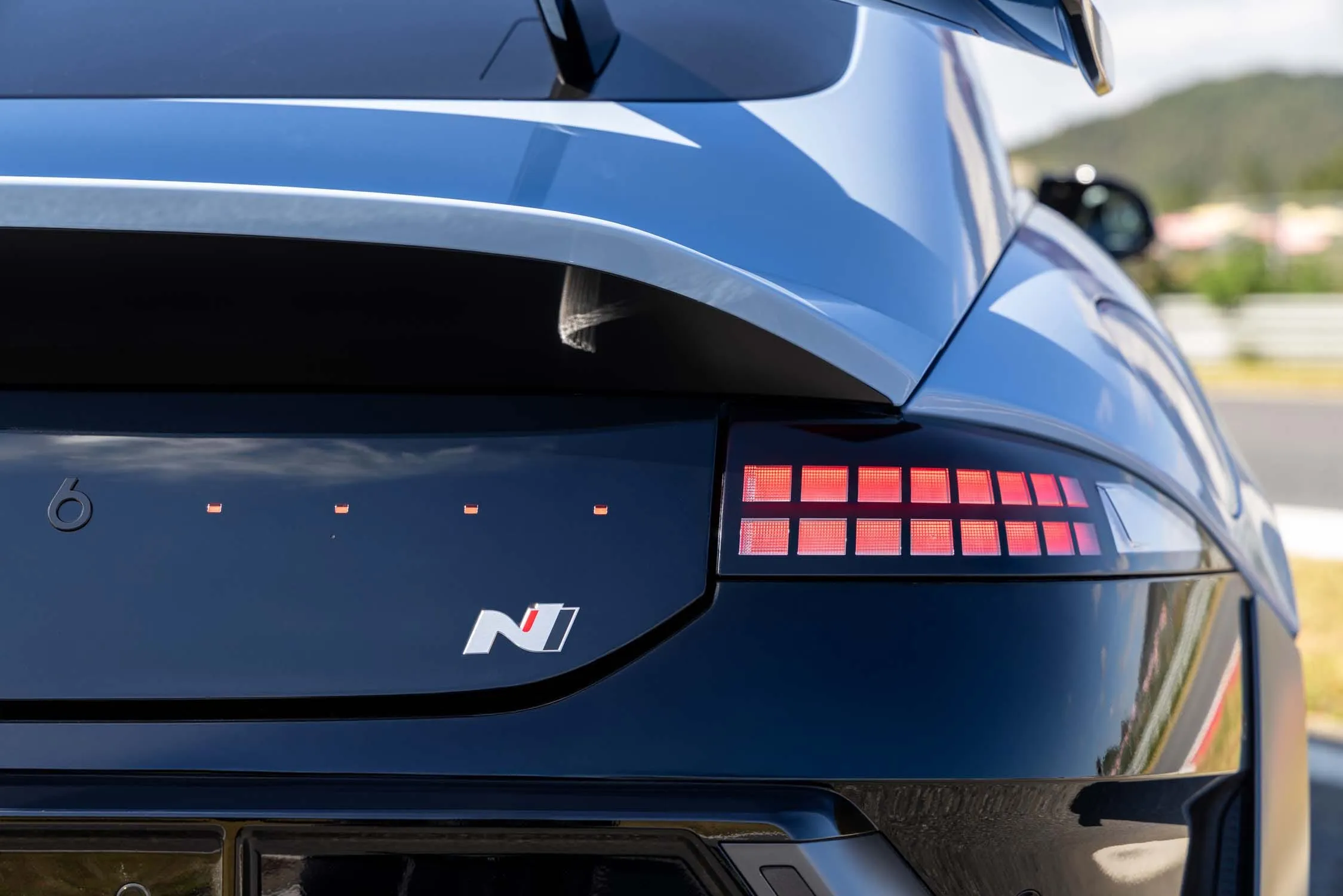 ヒョンデ アイオニック 6 N 2026の走行シーン