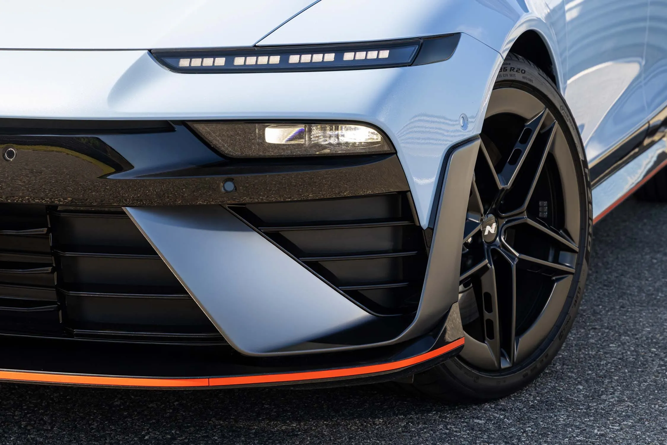 ヒョンデ アイオニック 6 N 2026のリアクォーター