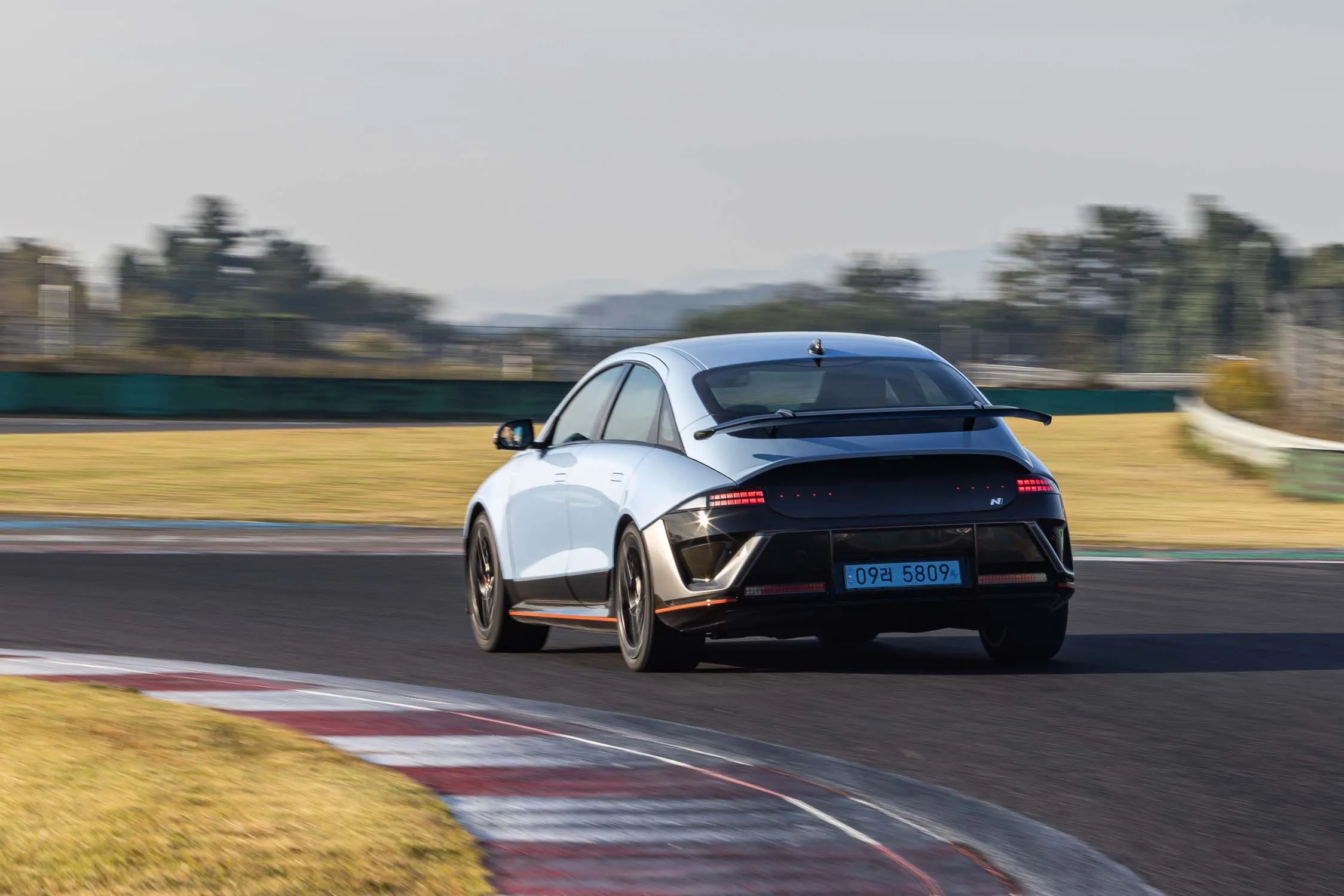 ヒョンデ アイオニック 6 N 2026のフロント