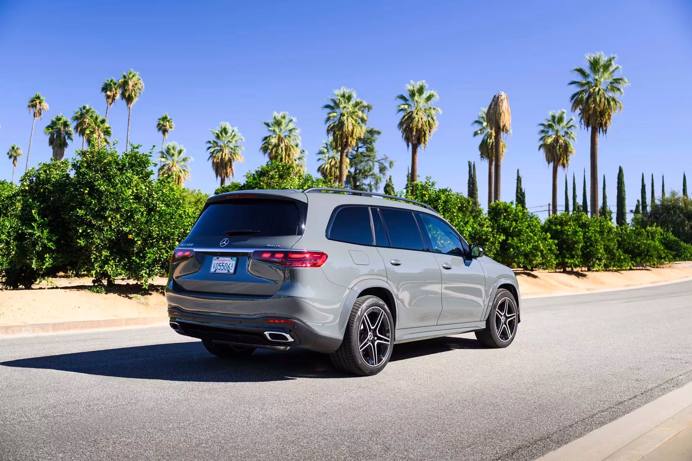 Mercedes-Benz GLS 2026 боковой вид