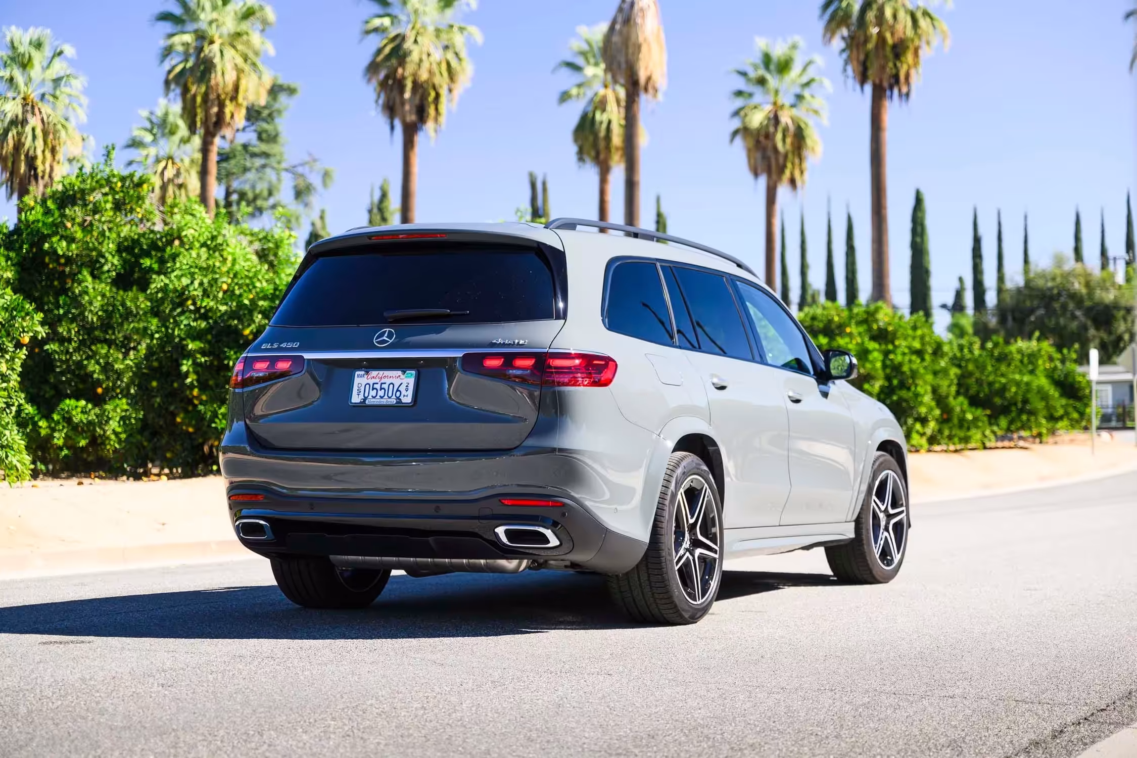 Mercedes-Benz GLS 2026 спереди