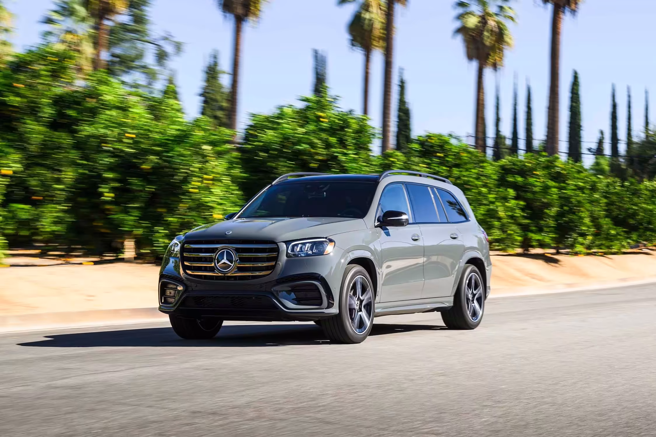 Mercedes-Benz GLS 2026 экстерьер