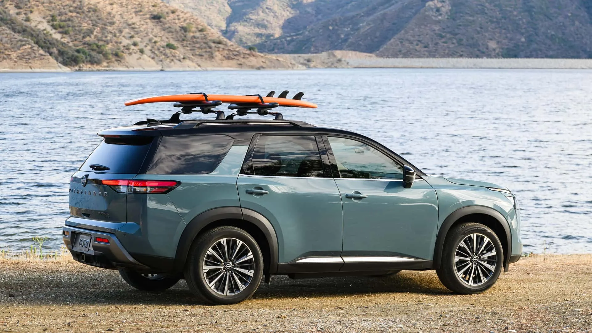 Vista lateral trasera Pathfinder 2026