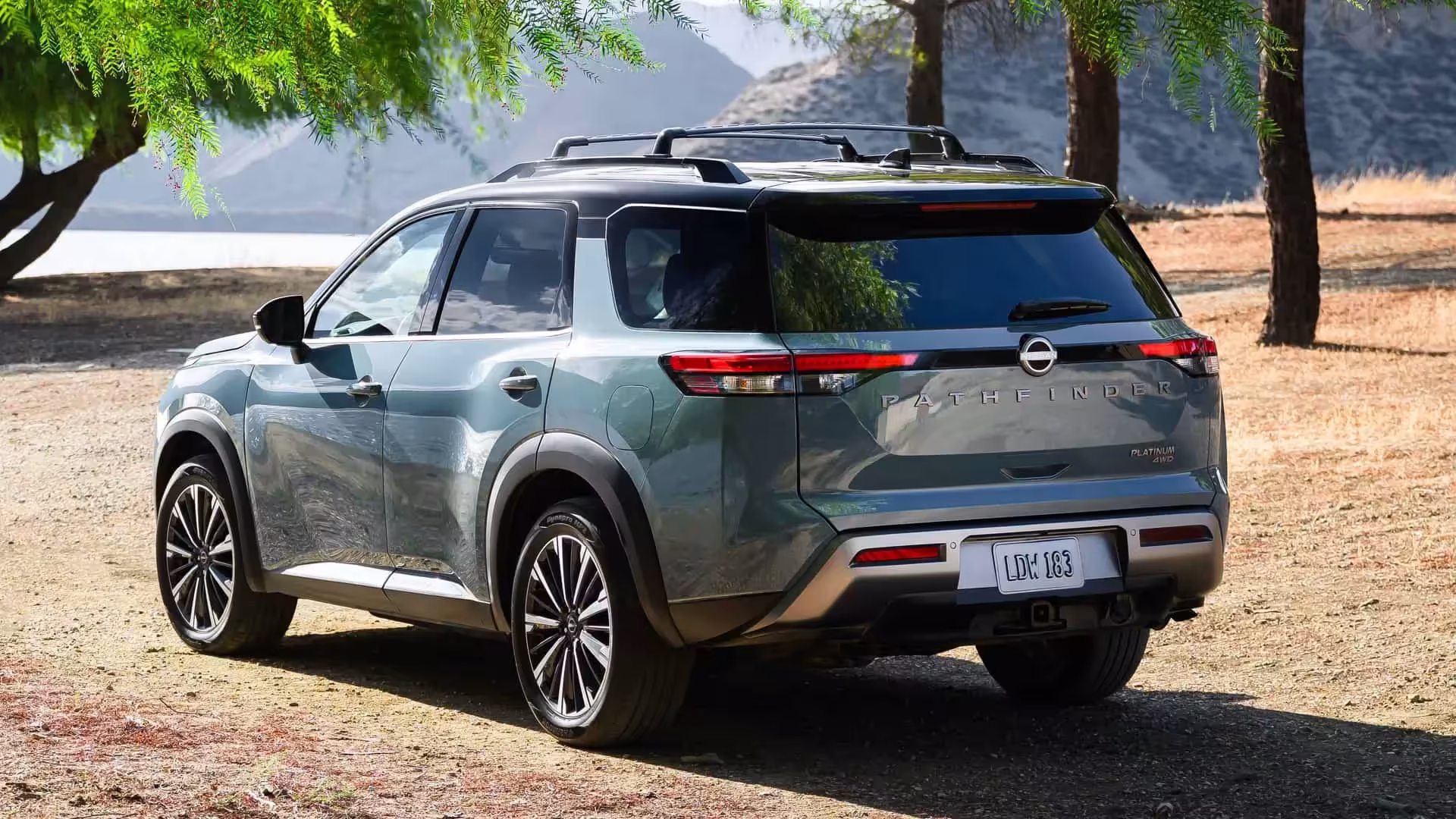 Vista frontal ángulo Pathfinder 2026