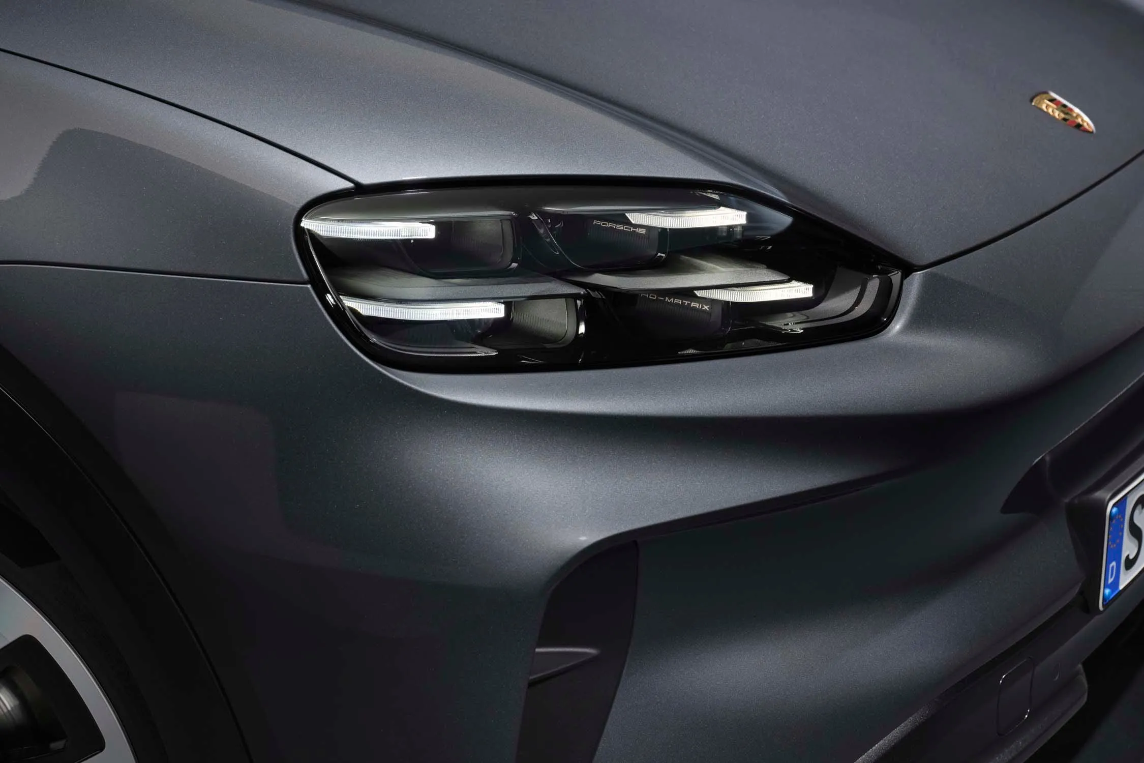 Galleria Porsche Cayenne Elettrica