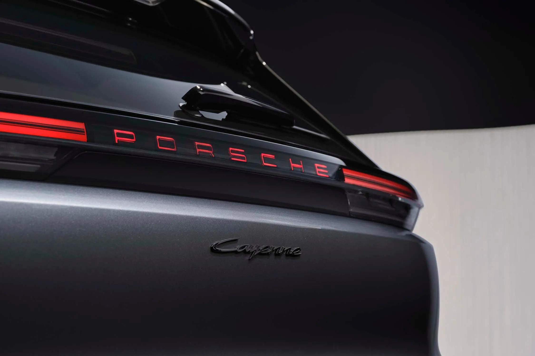 Galleria Porsche Cayenne Elettrica