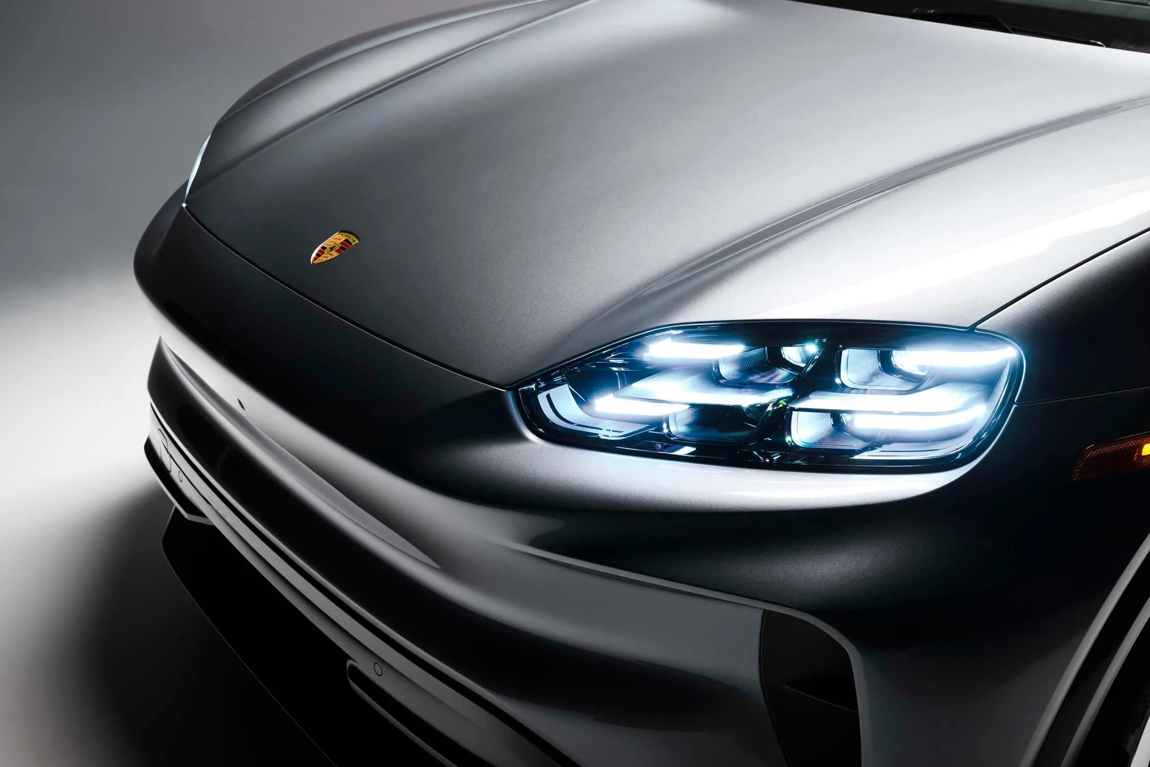 Galleria Porsche Cayenne Elettrica