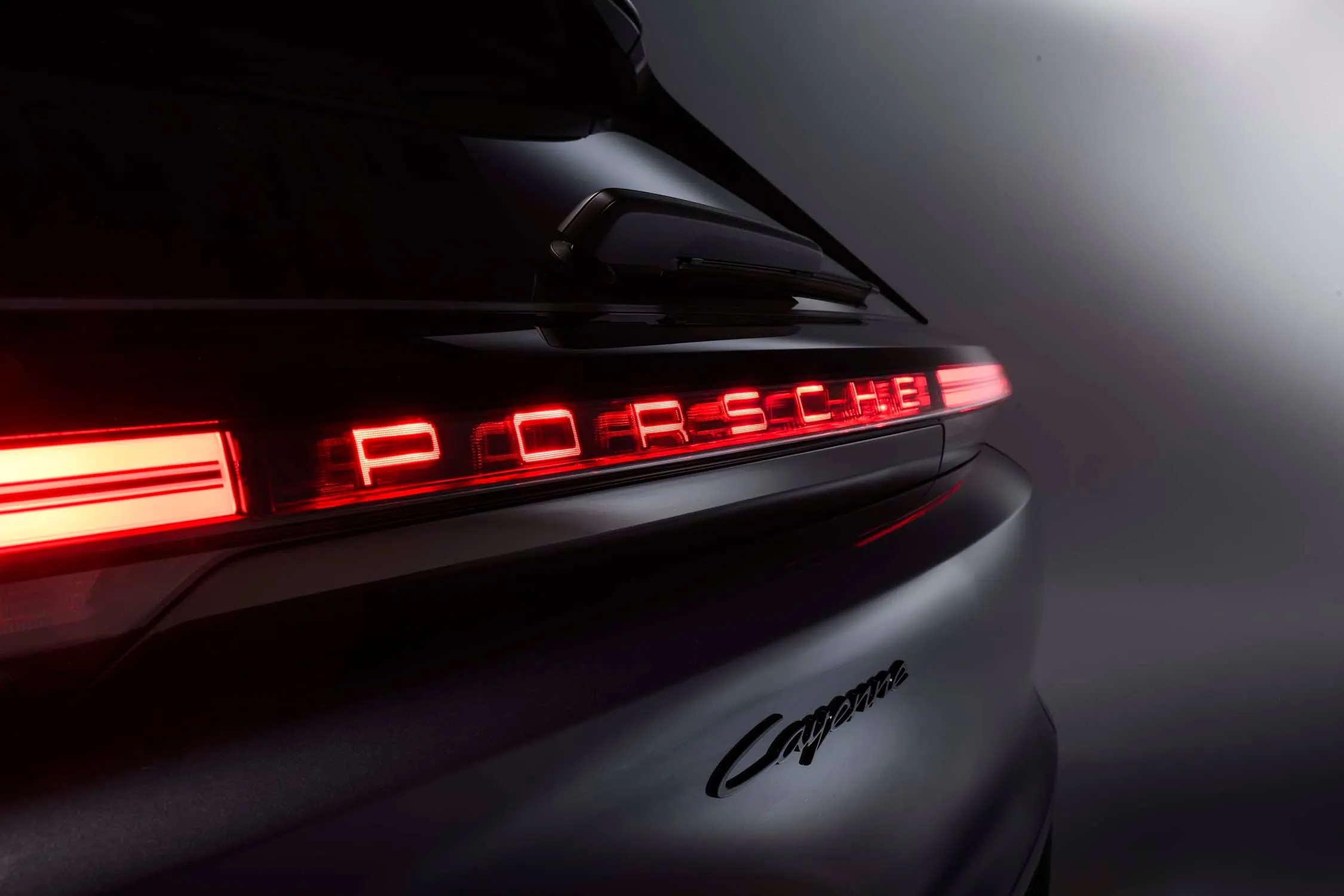 Galleria Porsche Cayenne Elettrica