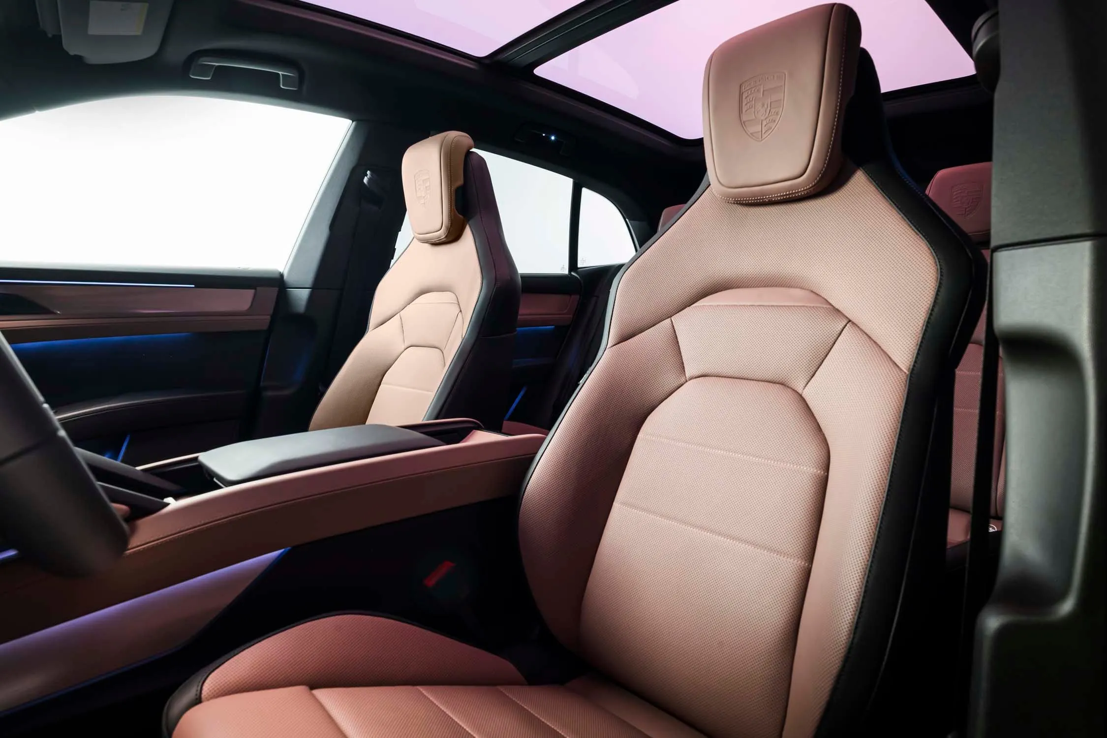 Galleria Porsche Cayenne Elettrica