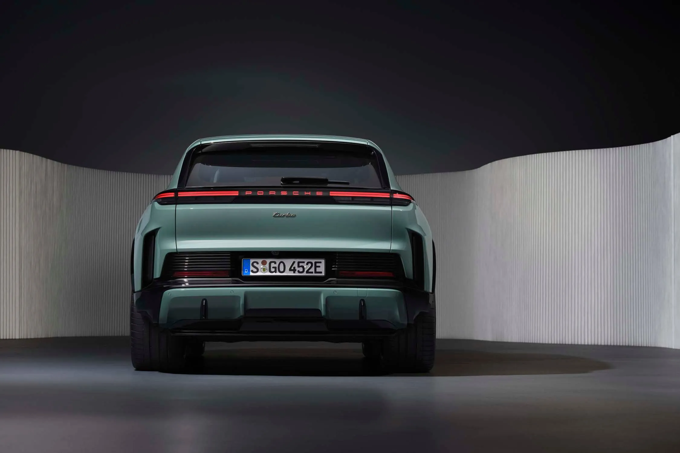 Galleria Porsche Cayenne Elettrica