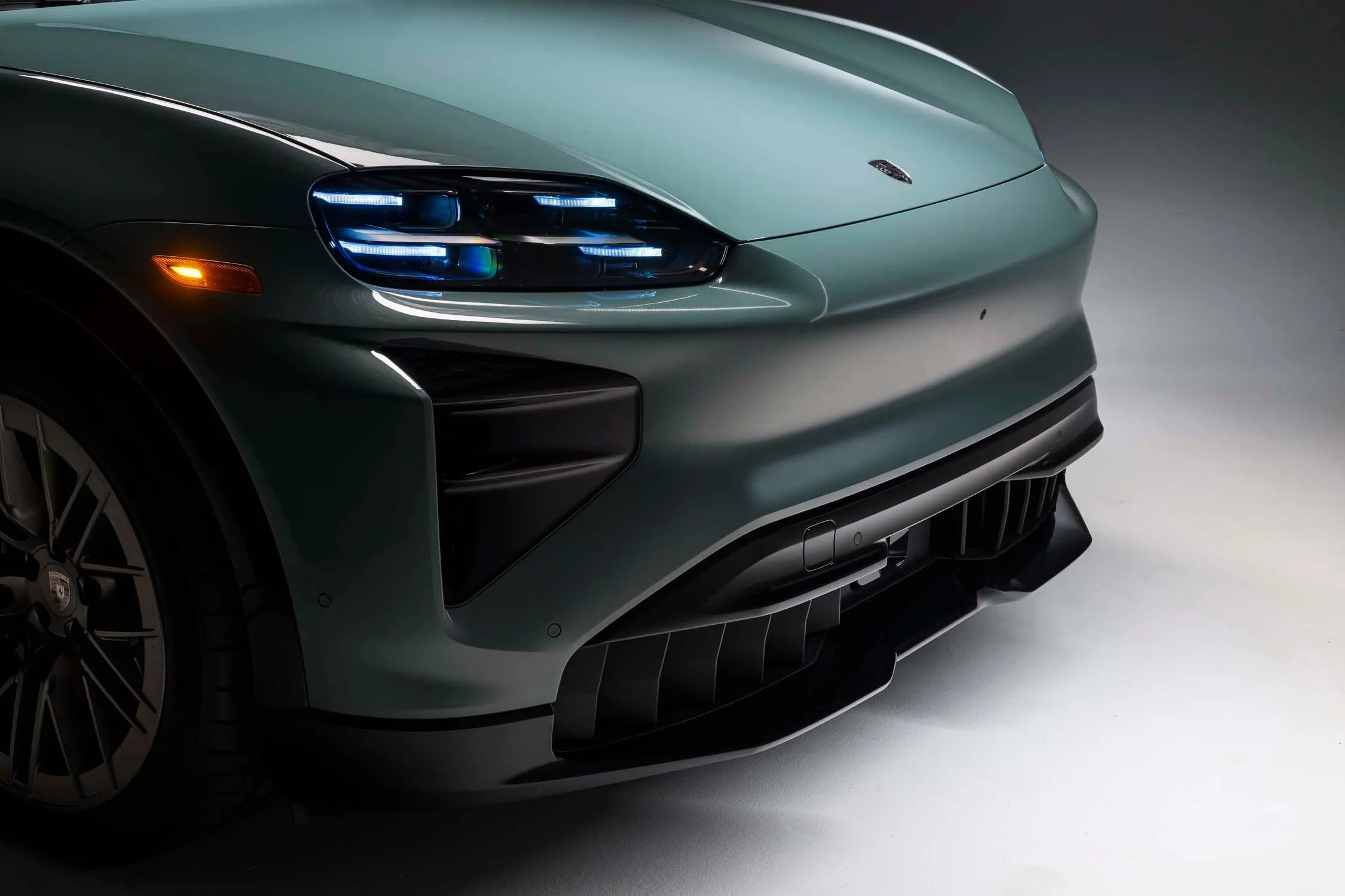 Galleria Porsche Cayenne Elettrica