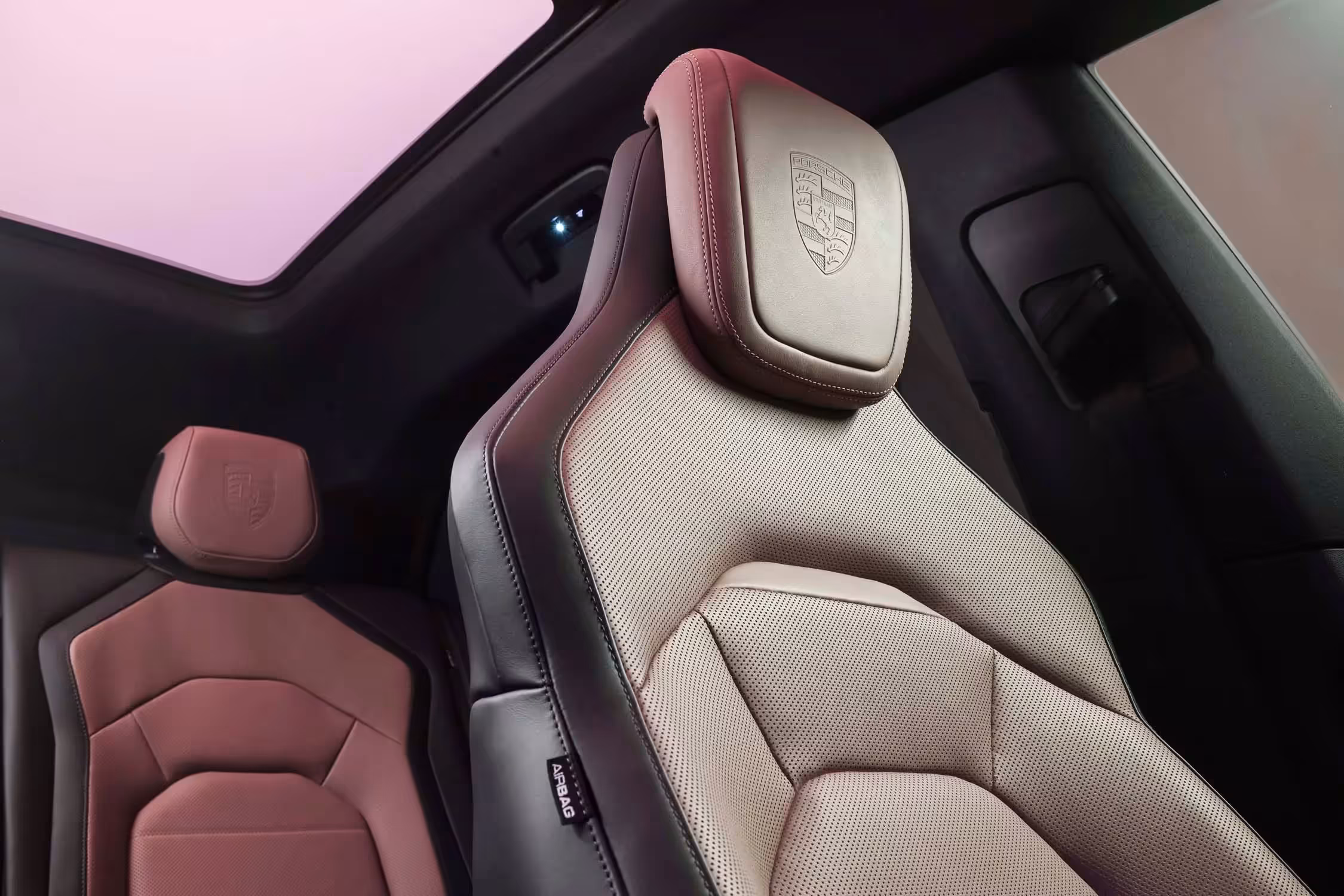 Galleria Porsche Cayenne Elettrica