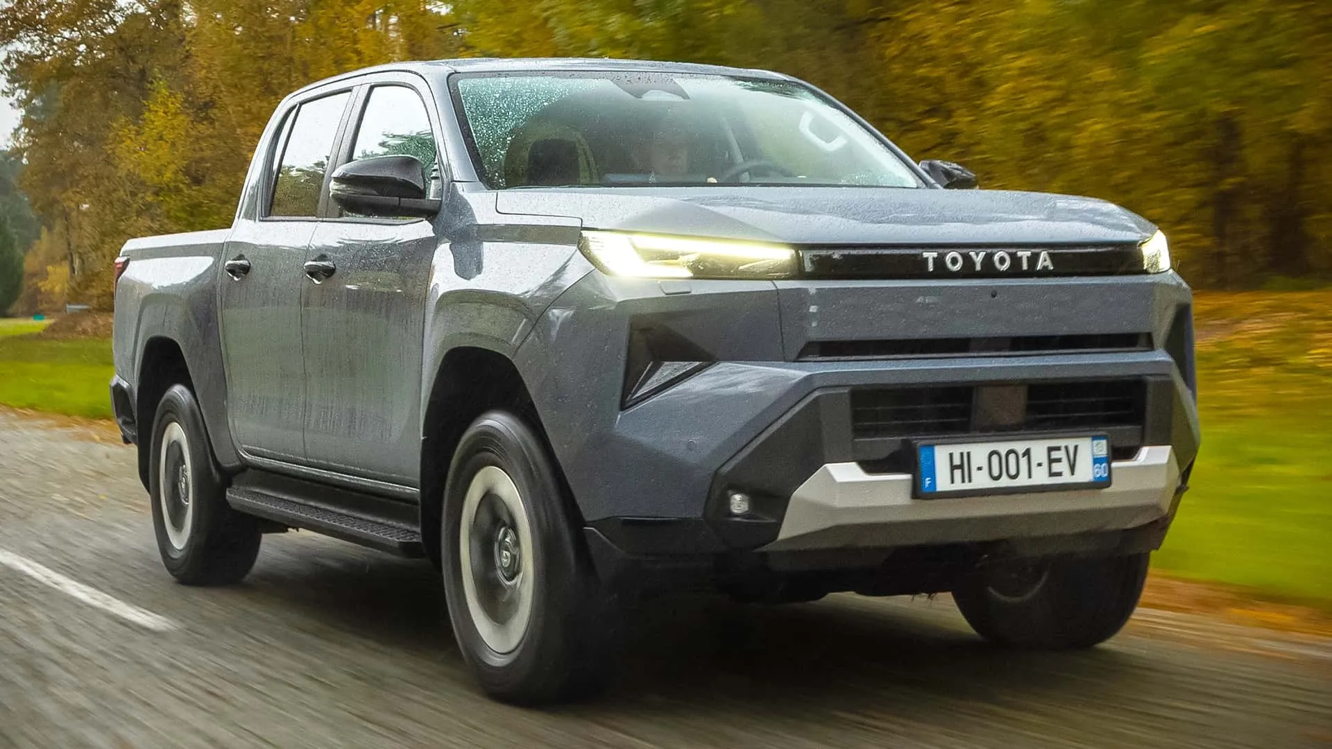 Toyota Hilux 2026 Merevolusi Dengan Strategi Multipath Kenali Varian 