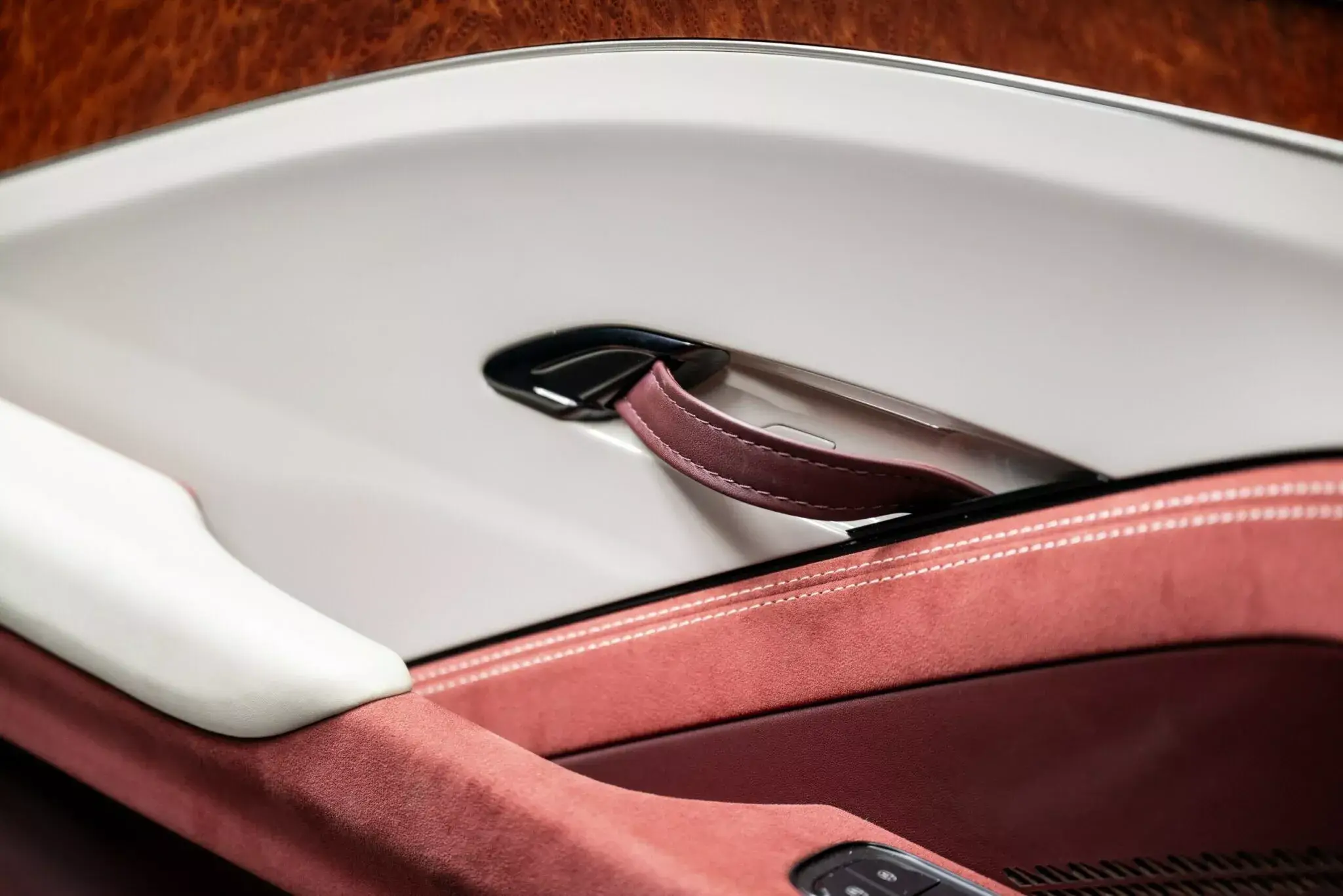 Задние фары Bentley Bacalar