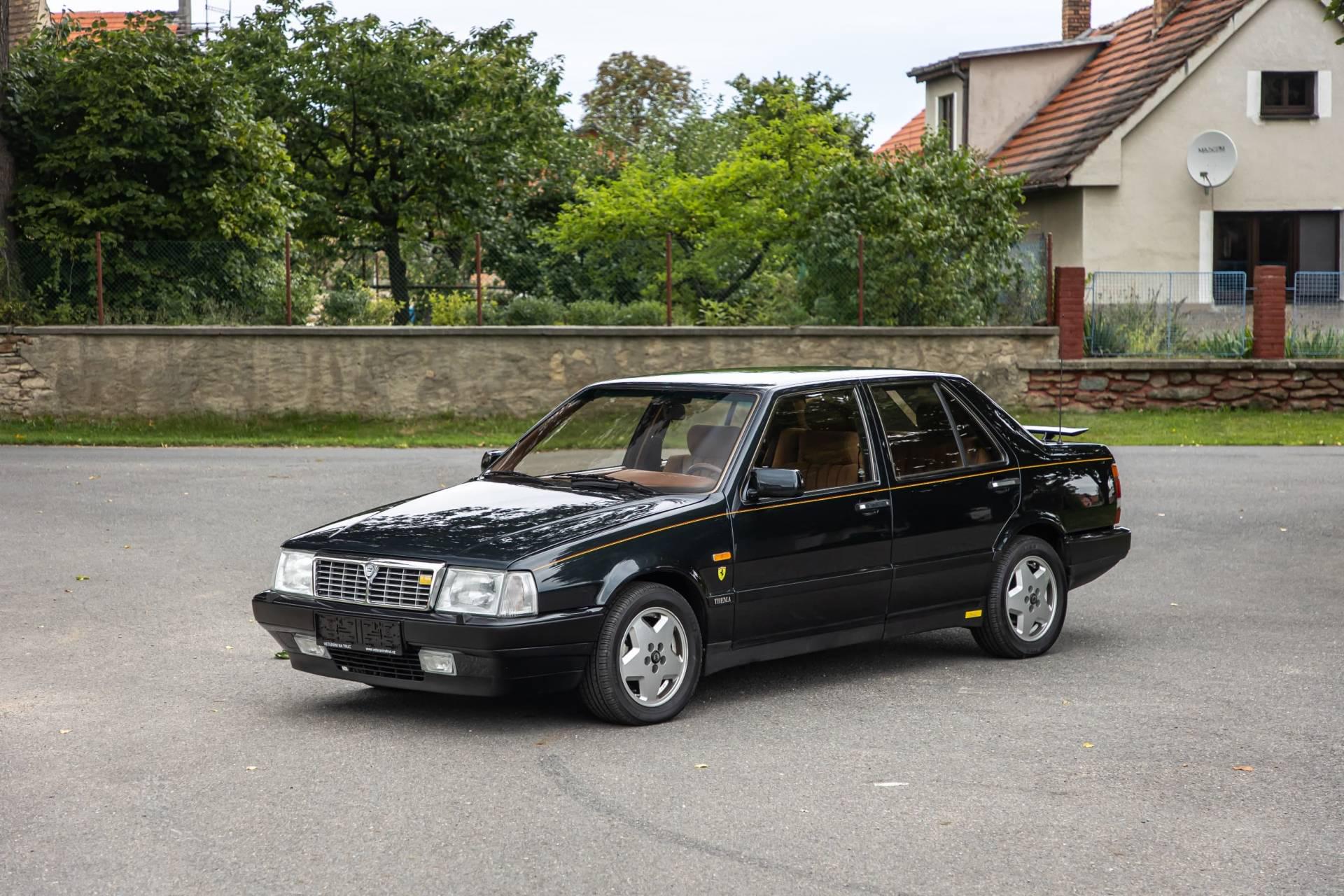 Lancia Thema 8.32