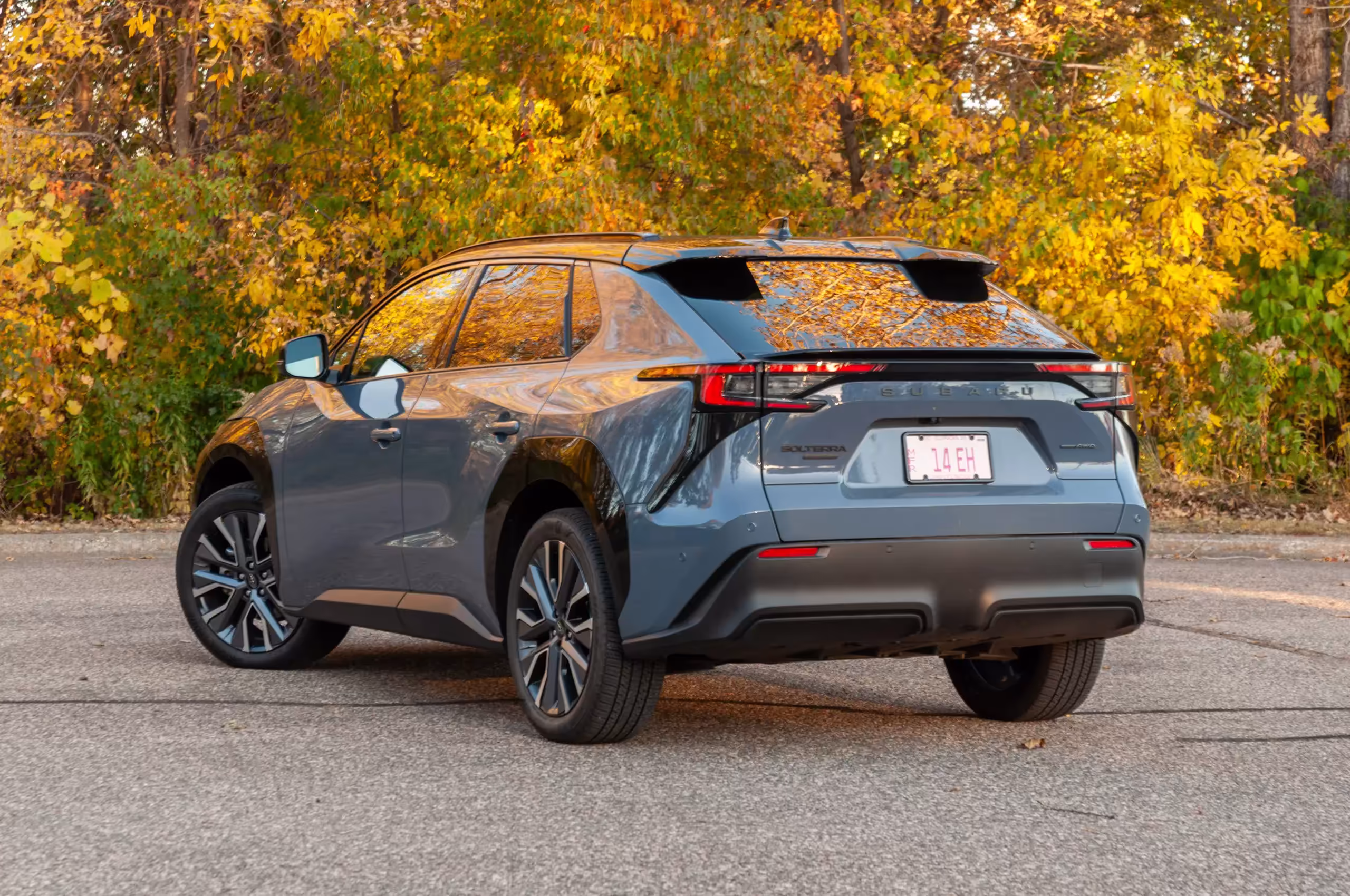 Интерьер Subaru Solterra 2026