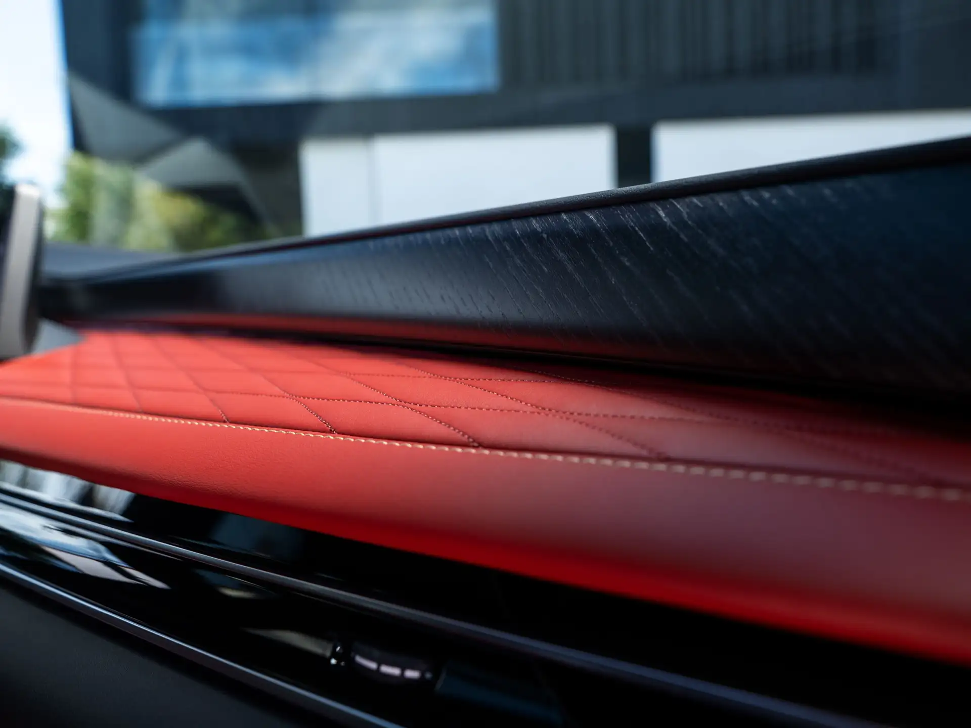 2027 INFINITI QX65 - Red Quilted Leather Door Panel With Black Trim