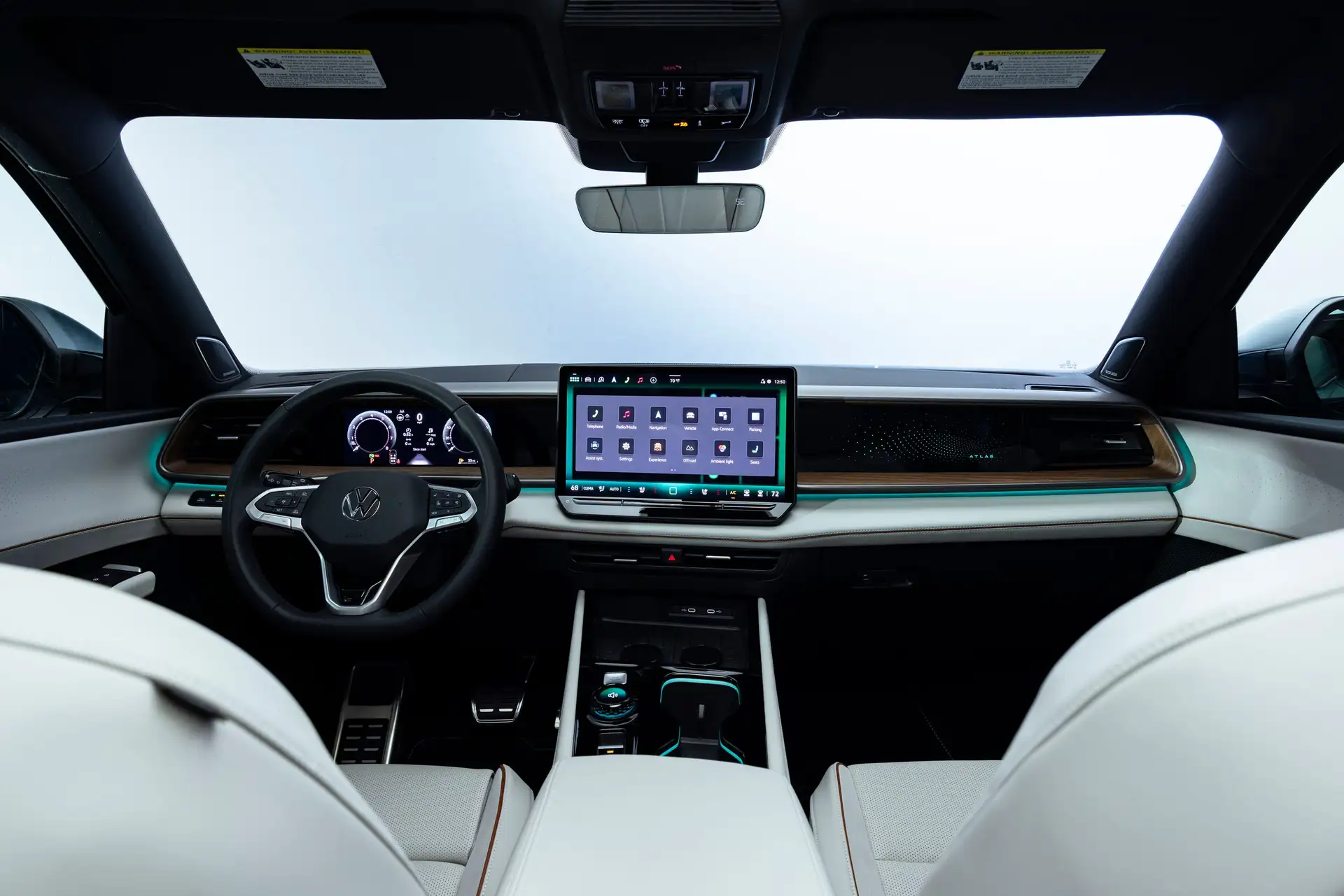 2027 VOLKSWAGEN ATLAS - Luxurious White Leather Dashboard With Curved Digital Screen