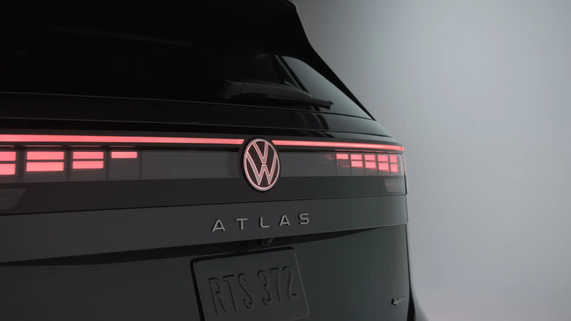 2027 VOLKSWAGEN ATLAS - Sleek Black VW Atlas Rear LED Taillight Bar