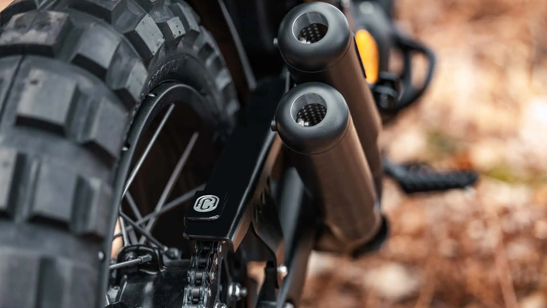 Triumph Scrambler 400xc 2