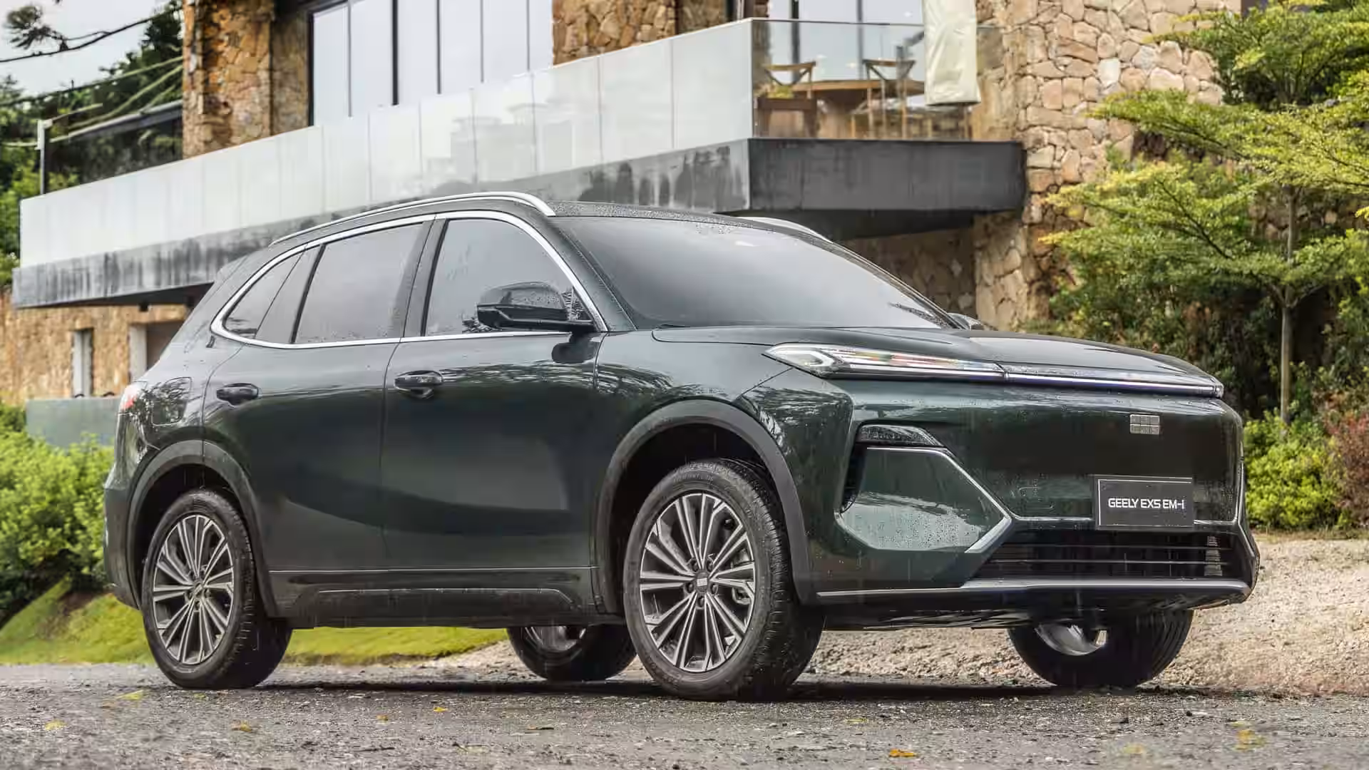 2026 Geely EX5 EM I - Deep Green SUV Front Fascia With LED DRL