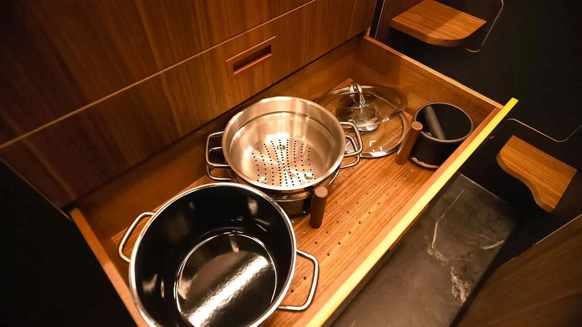 2026 Mercedes Sprinter Vanne Niffler - Luxury Wooden Kitchen Drawer With Premium Cookware