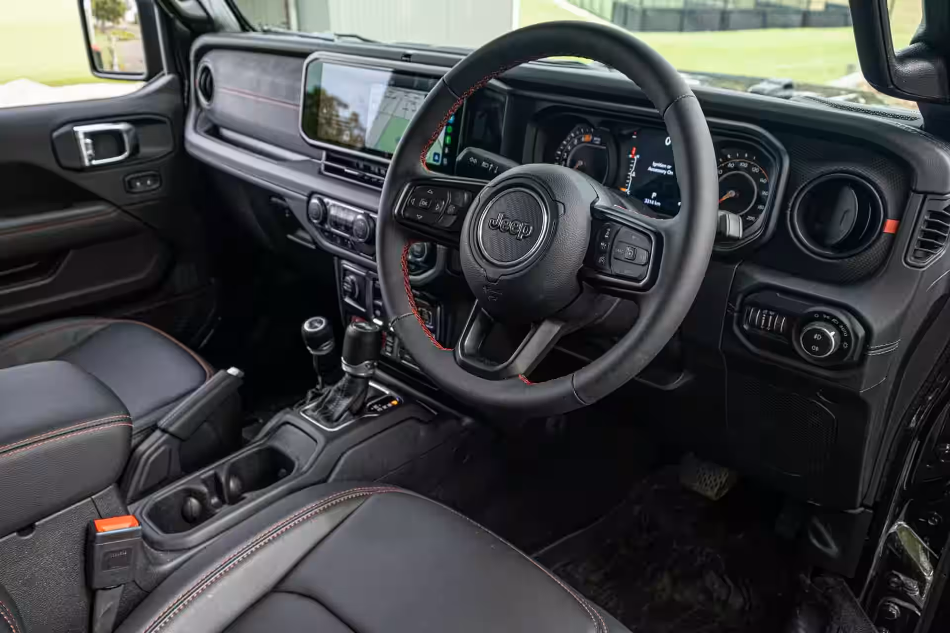 2026 Wrangler Rubicon - Black Leather Driver's Interior With Dual Screens And Red Stitching