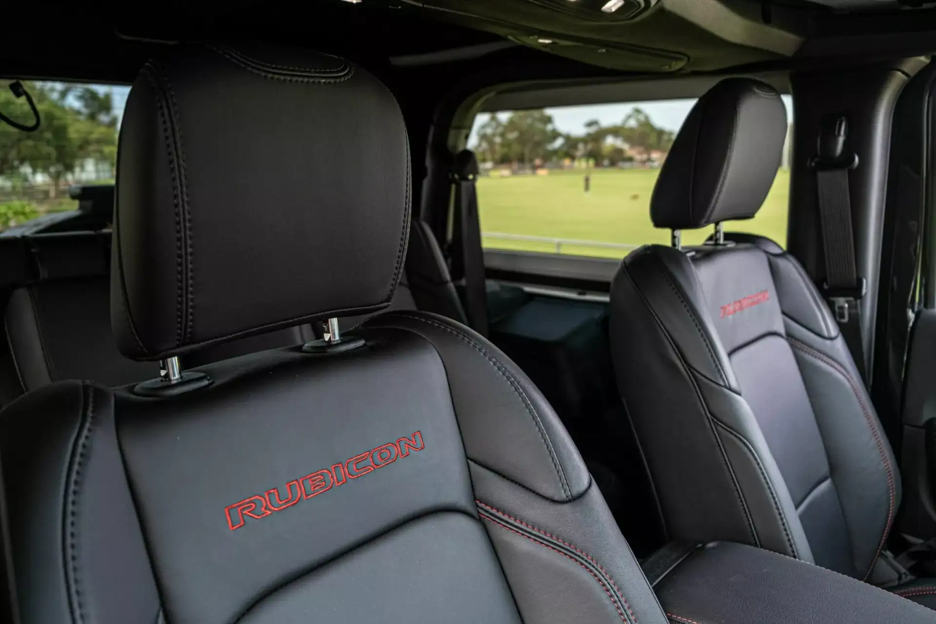 2026 Wrangler Rubicon - Black Leather Rubicon Front Seats With Red Stitching