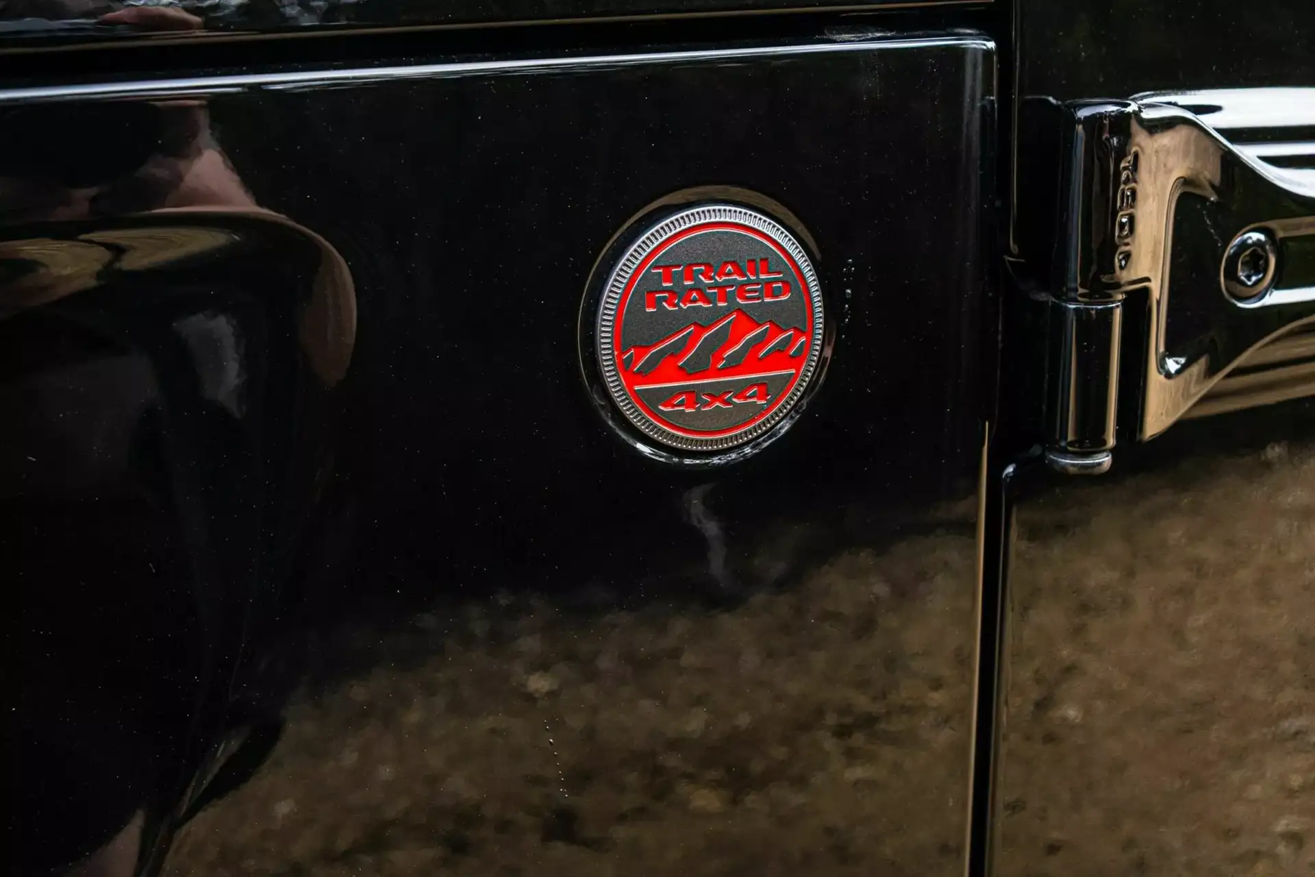 2026 Wrangler Rubicon - Glossy Black Jeep Door With Red Trail Rated Badge