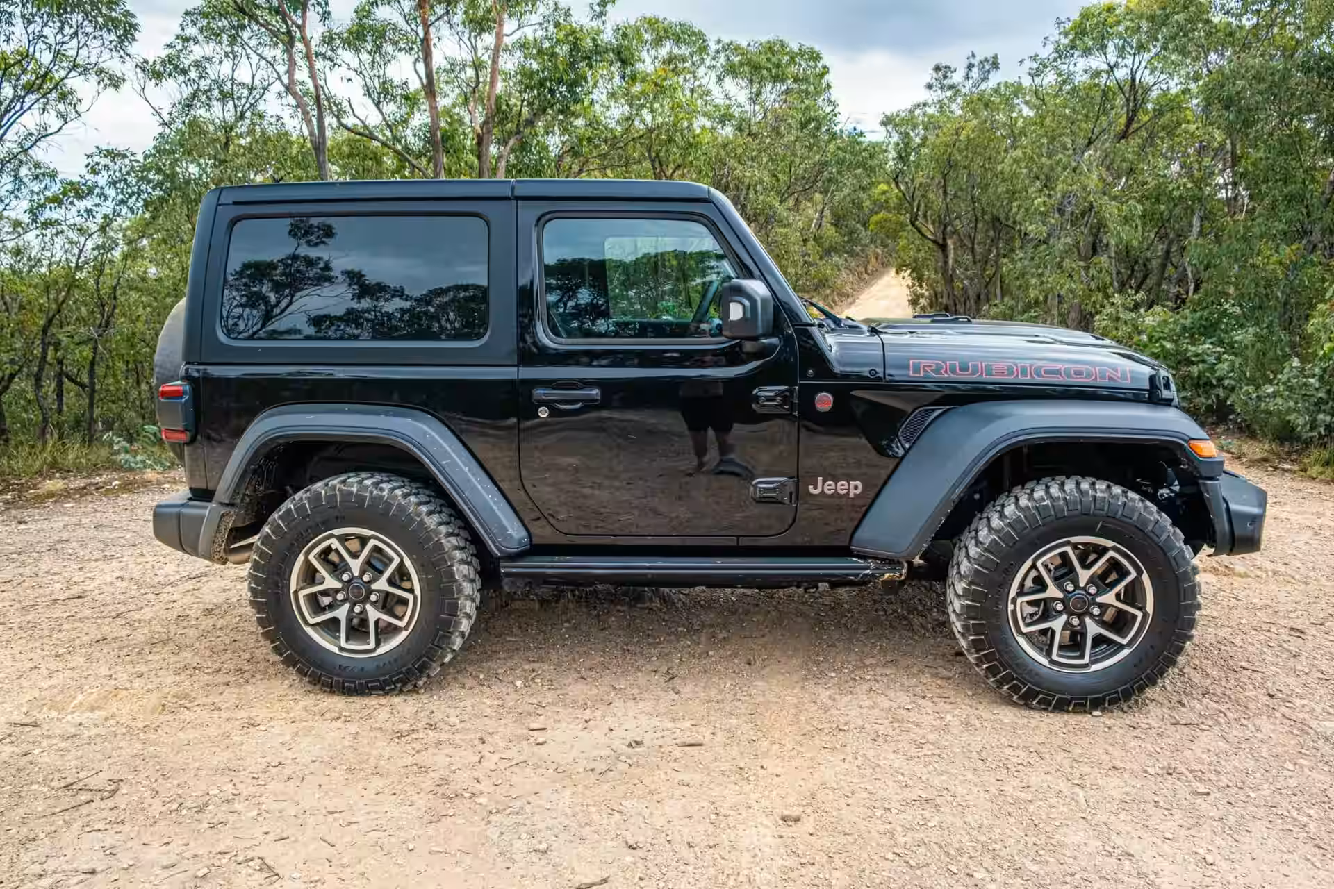 2026 Wrangler Rubicon - Rugged Black Jeep Wrangler Rubicon Side Profile