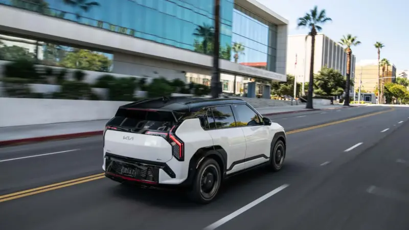 KIA EV3 2027 นำเทคโนโลยีระดับ EV9 สู่ SUV ไฟฟ้าขนาดเล็กด้วยตัวเลขระยะทางที่เปลี่ยนการสนทนา
