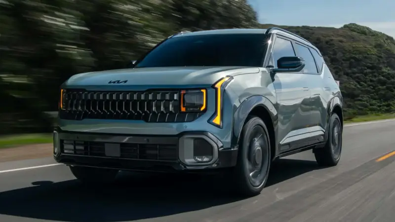 Kia Seltos 2027 มาเยือนนิวยอร์กด้วยการออกแบบที่ได้รับแรงบันดาลใจจากเทลลูไรด์และมีลูกเล่นไฮบริดที่ผู้ซื้อไม่สามารถมองข้ามได้