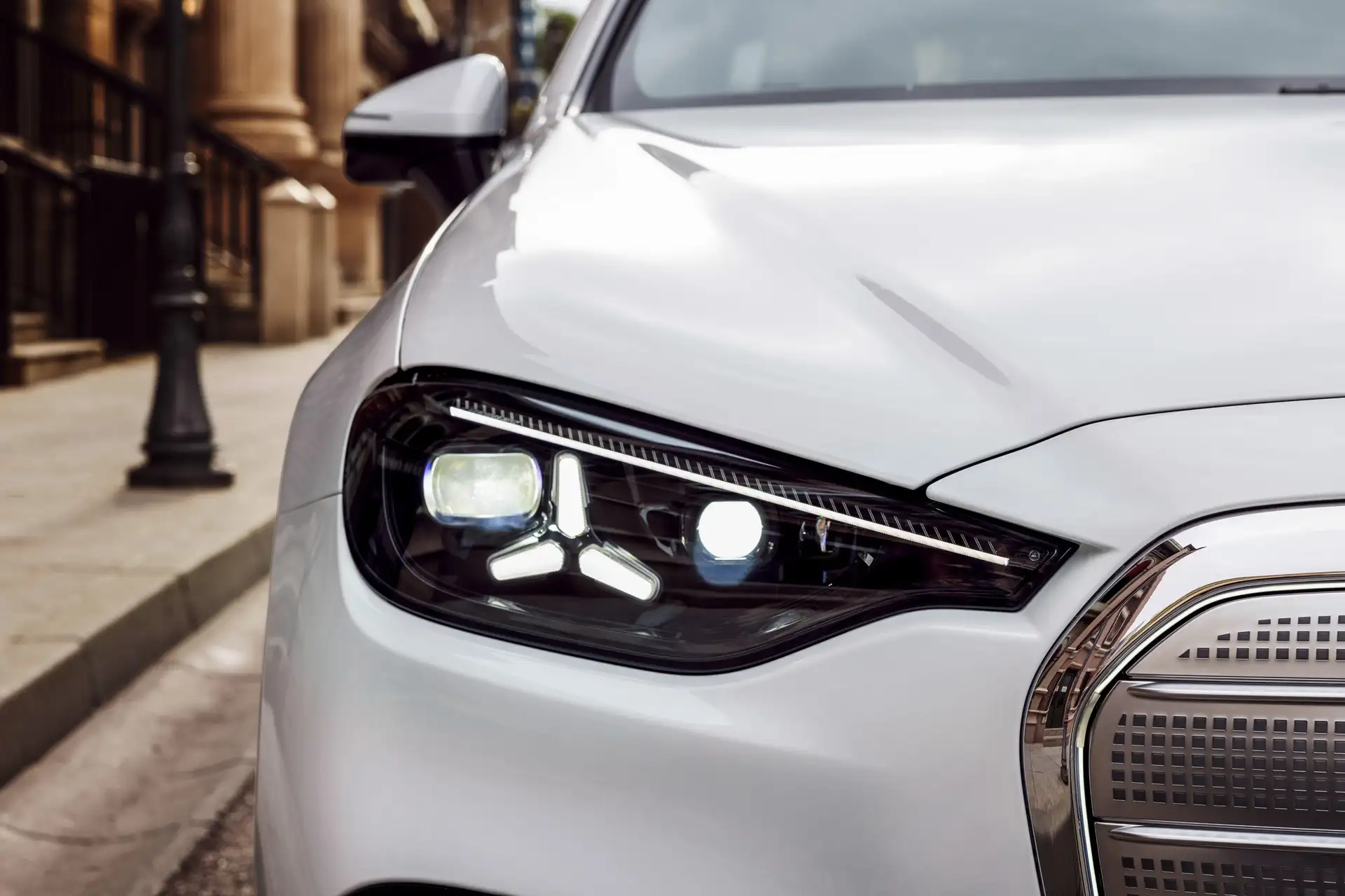 2027 Mercedes Benz C Class EV - White Car Front LED Headlight With DRL