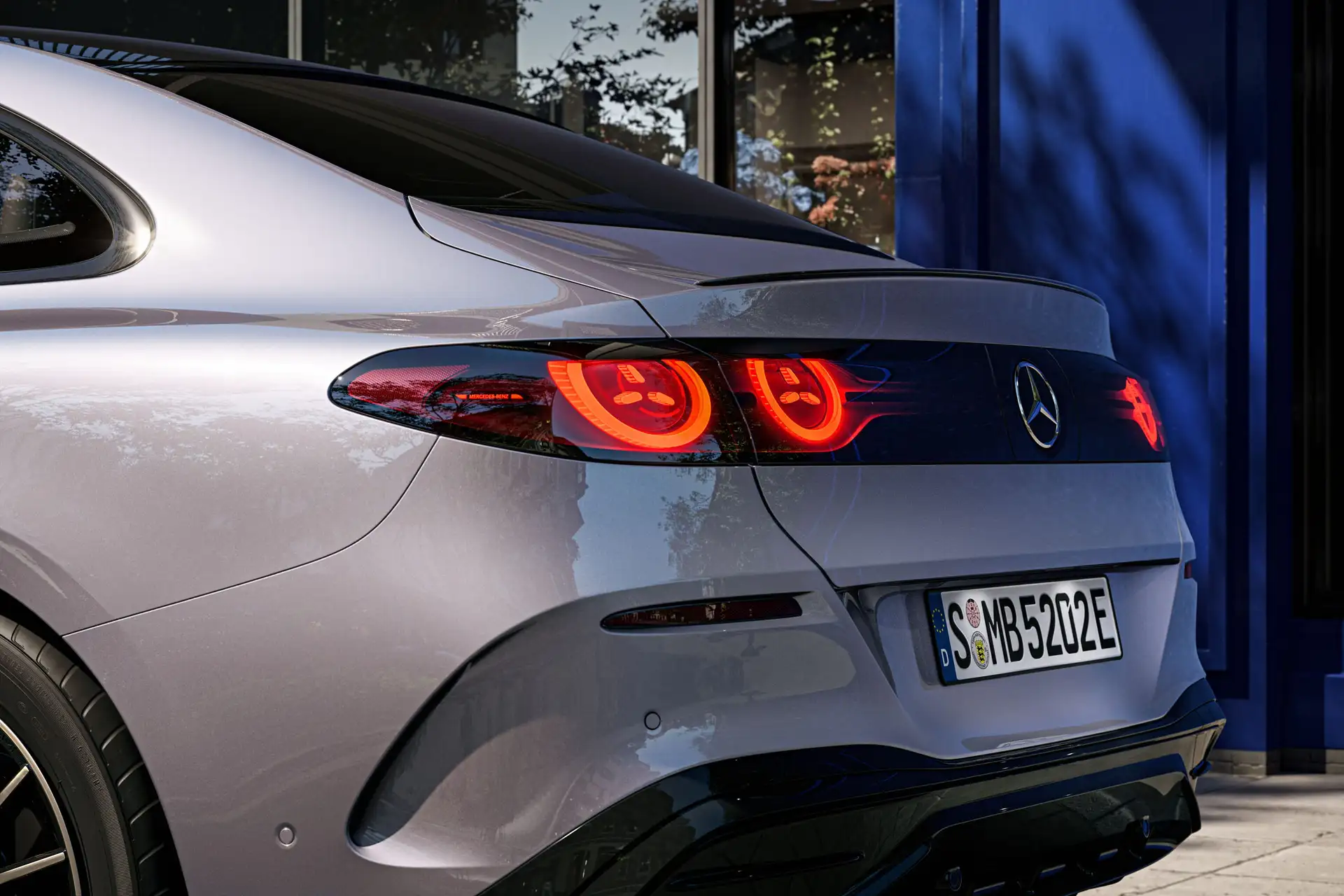 2027 Mercedes Benz C Class EV - White Exterior LED Tail Light With Chrome