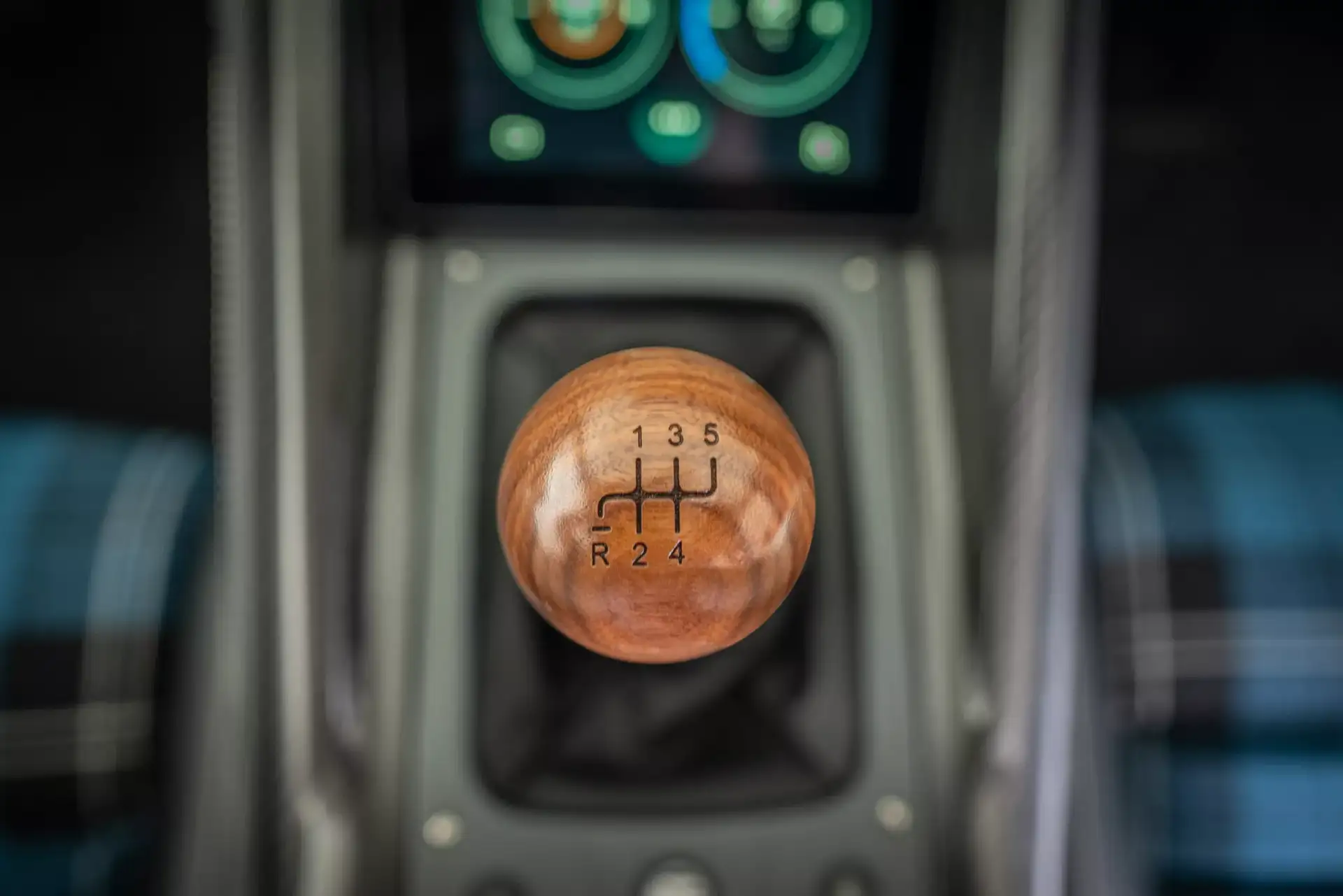 LOTUS ESPRIT Encor’s - Polished Wooden Spherical Manual Gear Knob