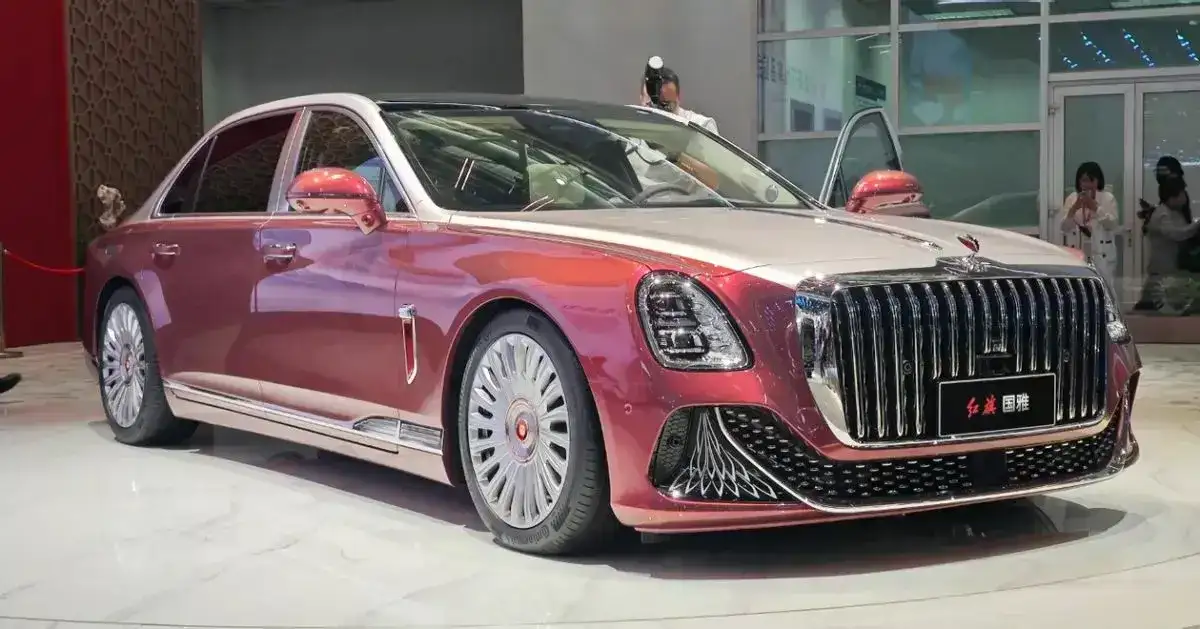 Hongqi Golden Sunflower Guoli - Pink Luxury Front Fascia With LED Headlights